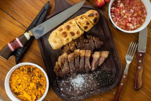 Asado y Pan de Ajo